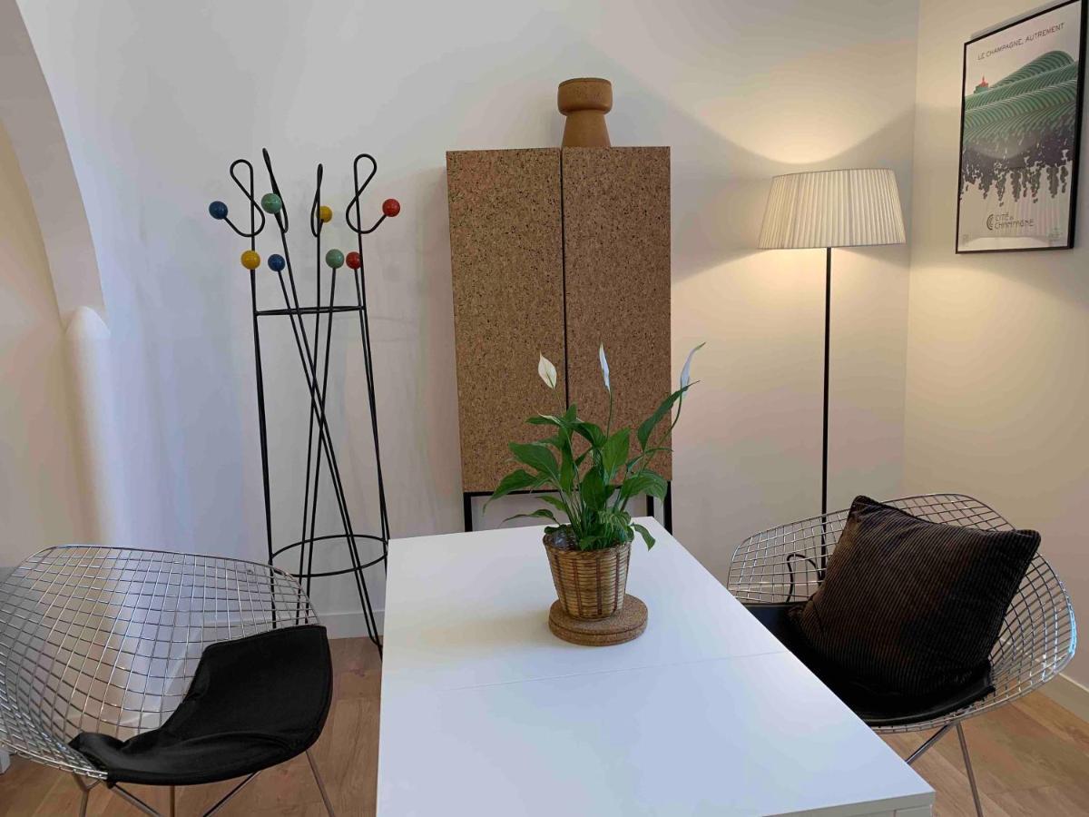 Secret Garden Apartment Ay-Champagne Bagian luar foto